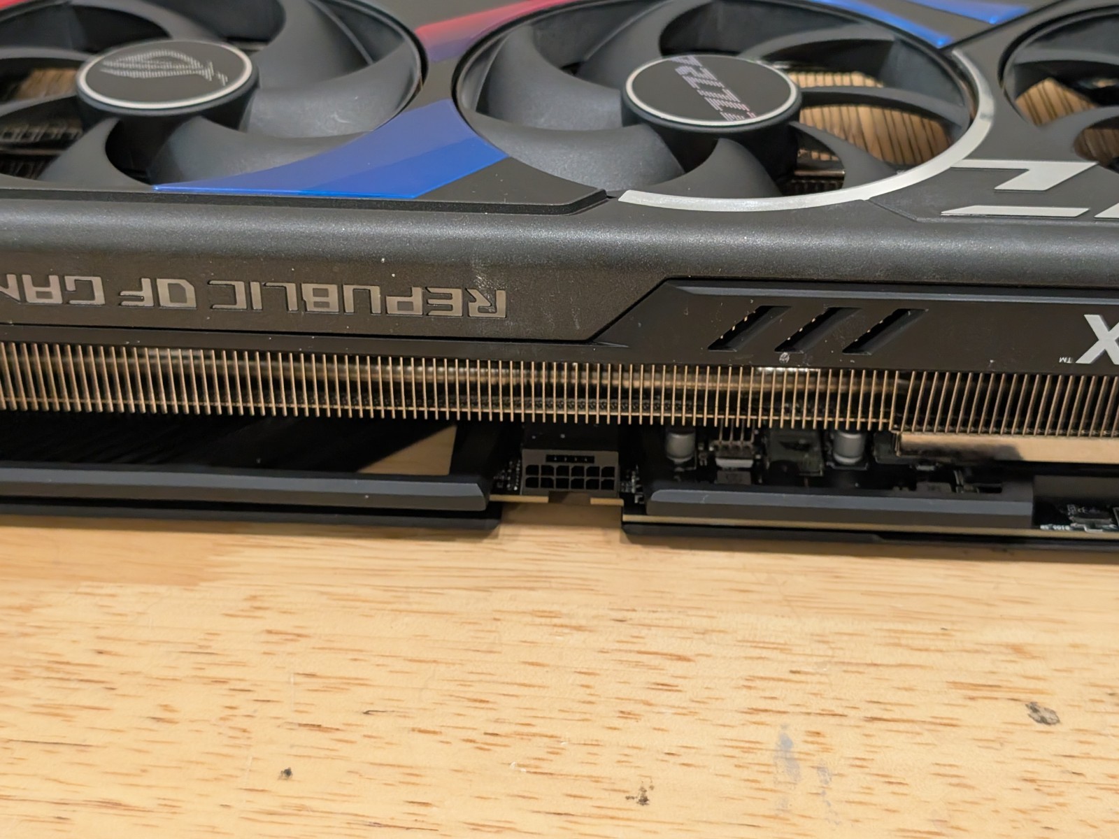 BH OFFER ASUS ROG Strix GeForc - Rtx 4090 24Gb Graphics Card 리뷰 및 가격